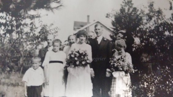 Geier Carl and Lalla Butterfield wedding_24 Aug 1921_home of Butterfield Elmer and Orah Tacoma